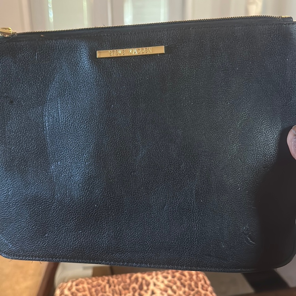 This is the Steve Madden bag